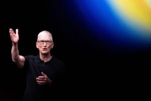 Tim Cook unveils all-new Siri showing off new AI features at WWDC in major Apple update
