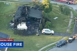 1 dead after house fire in Newark, Delaware