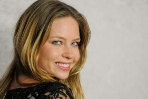 Former child actor Daveigh Chase, voice of Lilo from 'Lilo & Stitch,' dies at 35
