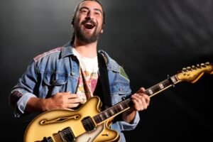 Noah Kahan-inspired bill would cap ticket resale prices. Do you support it?