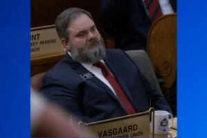 Republican state lawmaker charged with felony