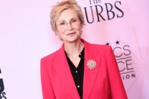 Boston to ‘board the Sue Sylvester Express’ as Jane Lynch, alongside Megan Hilty, are added to Boston Pops July 4 show