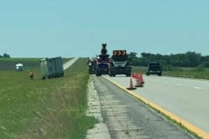 SDHP working to remove overturned semis on I-29 Wednesday
