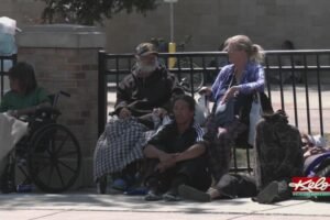 Shelters see increase in visitors as heat rises