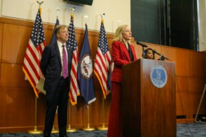 Spanberger, legislators roll out retail weed plan, set to launch in July 2027