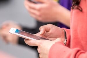 Great PA News Quiz: Chatbots fake credentials, major employer does layoffs, and shopping carts go AI