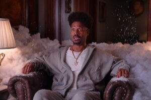 'Scary Movie' tops box office, slaying 'Masters of the Universe' and adding to low-budget streak
