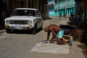Brazilian police rescue 108 Cuban migrants at the northern border and arrest 5 alleged smugglers