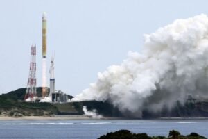 Japan's struggling flagship H3 rocket returns to flight with the debut of a low-cost variant