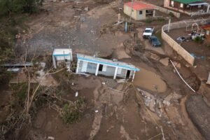 US Democratic lawmakers pledge to help speed up disaster recovery in Puerto Rico