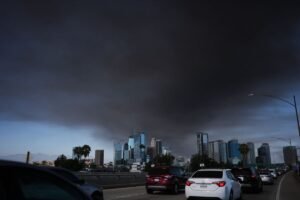Los Angeles warehouse fire prompts shelter-in-place orders due to hazardous air