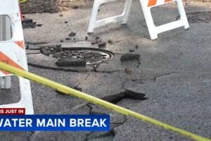 Water main break in Wissahickon section of Philadelphia leaves 70 homes without water