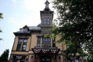 Some Saugus residents stunned by high water bills, with one nearing $200,000
