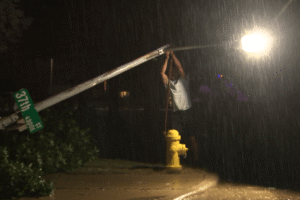 Sioux Falls driver helps clear roads as storm hits