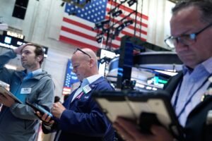 Asian shares trade mixed after Wall Street climb, as Brent oil keeps rising