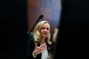 Spanberger orders state agencies to prepare for Medicaid, SNAP changes 