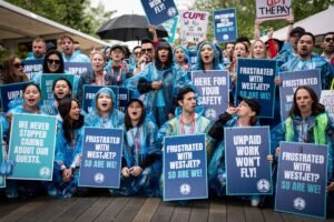 WestJet reaches tentative deal with flight attendants after brief strike snarled traffic