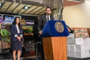 FACT FOCUS: No, you won't need an ID to shop at city-owned grocery stores in New York City