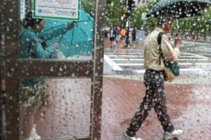 Here’s what meteorologists are saying about heavy rain and possible flooding Monday