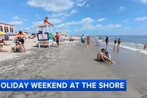 Labor Day weekend crowds flock to shore as families, businesses savor summer's final days